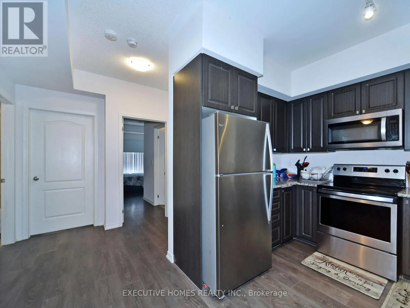 8825 SHEPPARD AVENUE