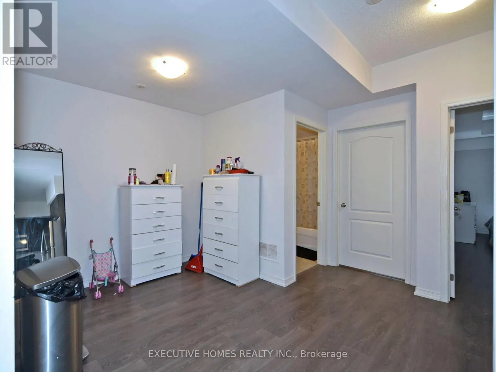8825 SHEPPARD AVENUE