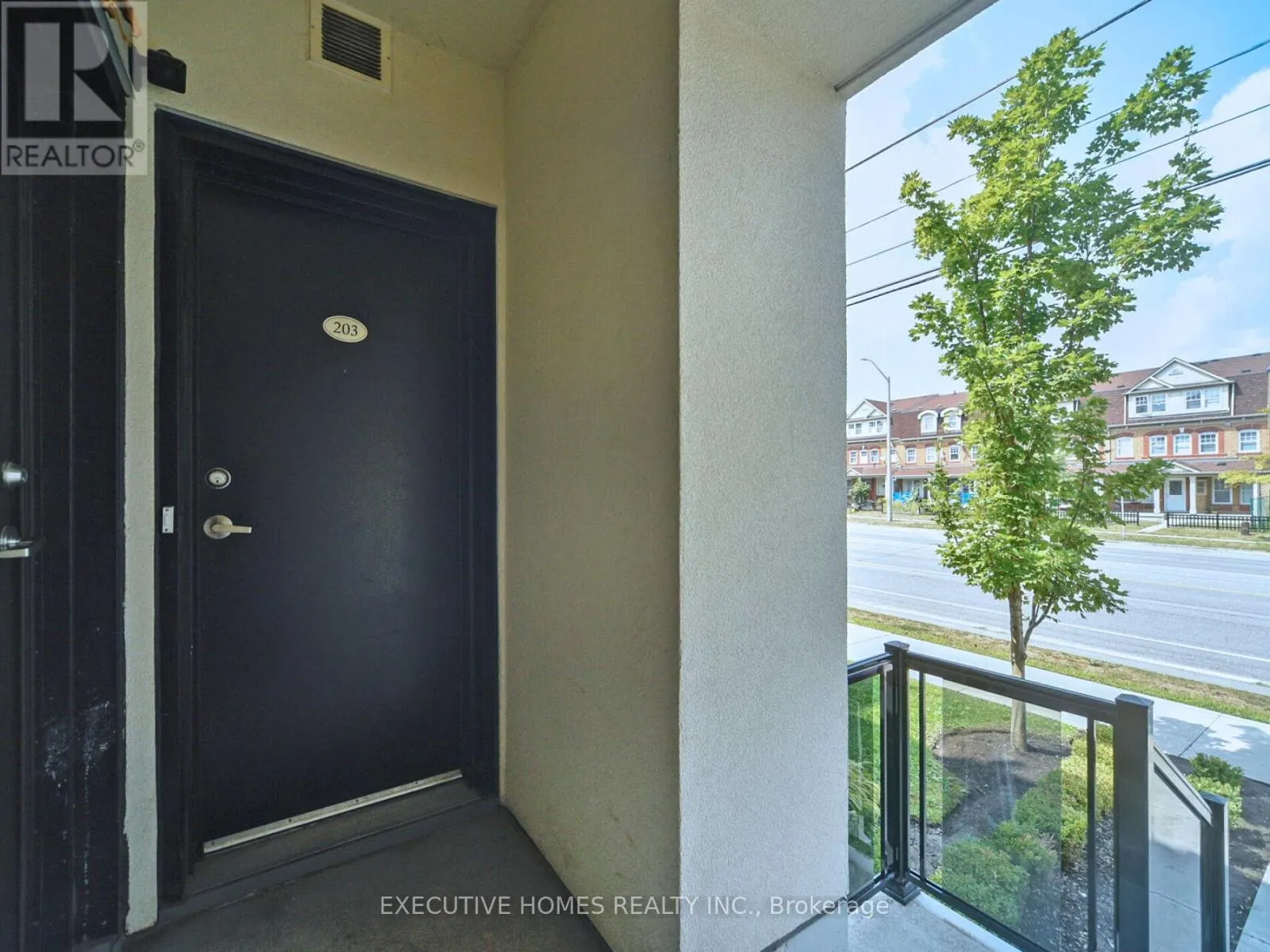 8825 SHEPPARD AVENUE