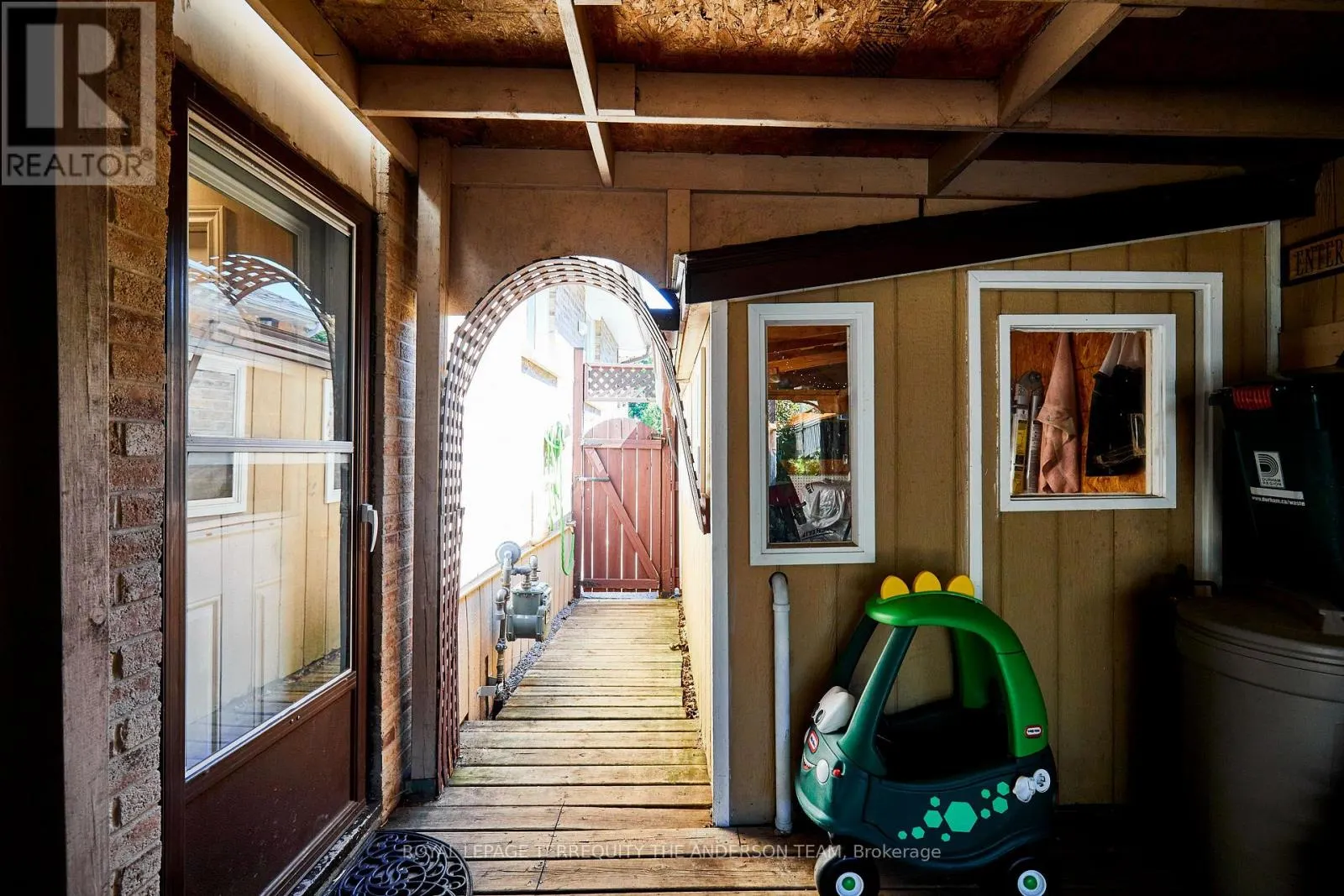 422 LAGUNA STREET