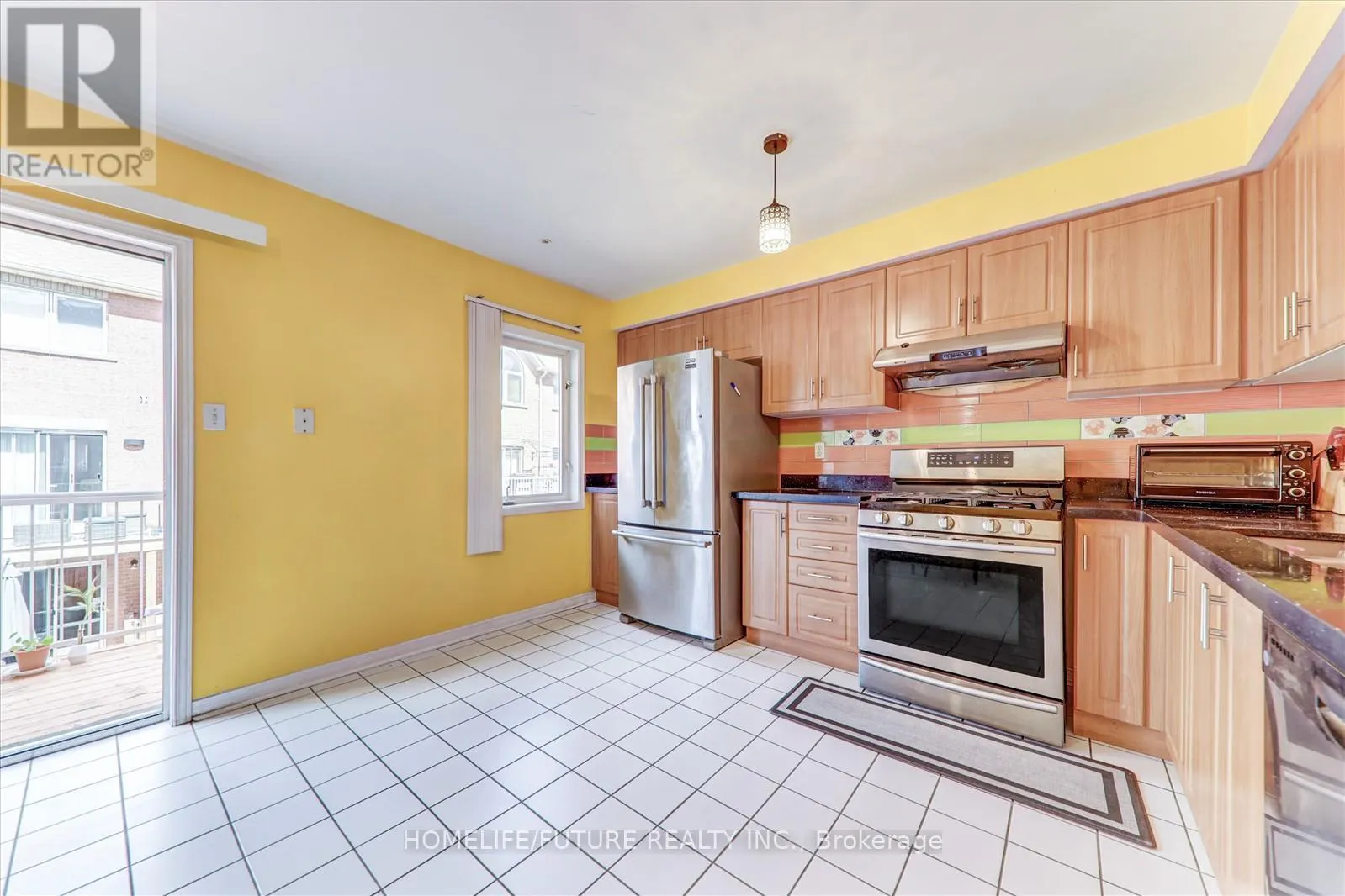 6 GUILLET STREET
