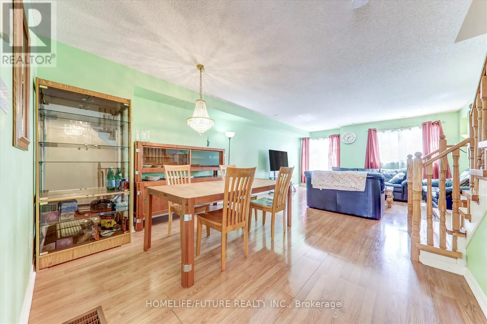 6 GUILLET STREET