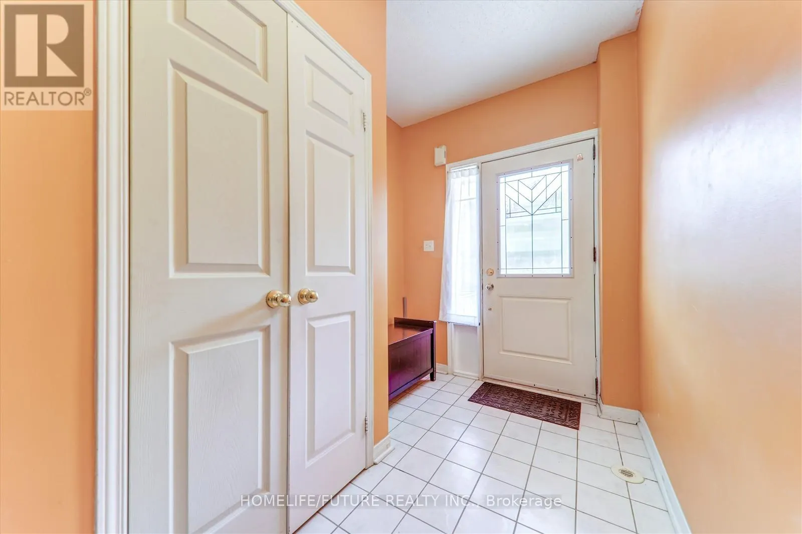 6 GUILLET STREET