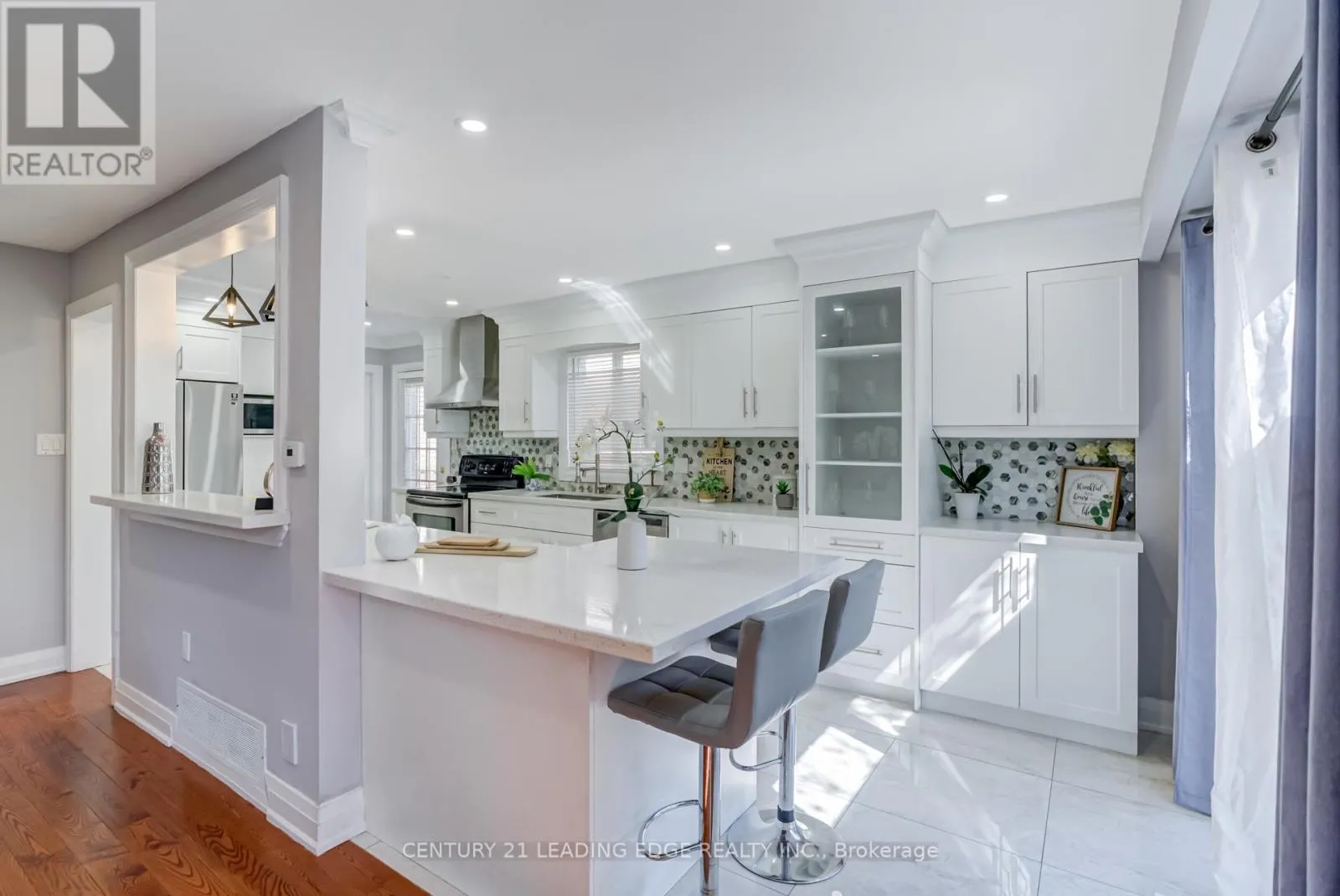 6 WHEATON GROVE