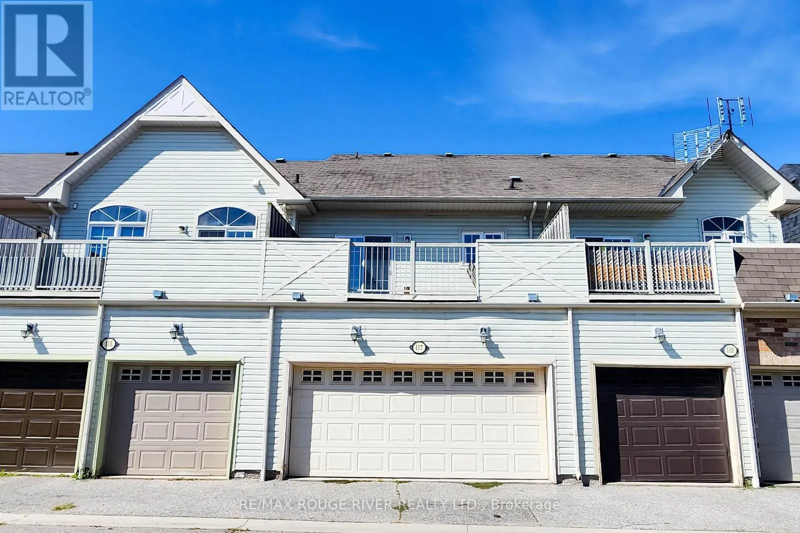 117 KENNETH HOBBS AVENUE