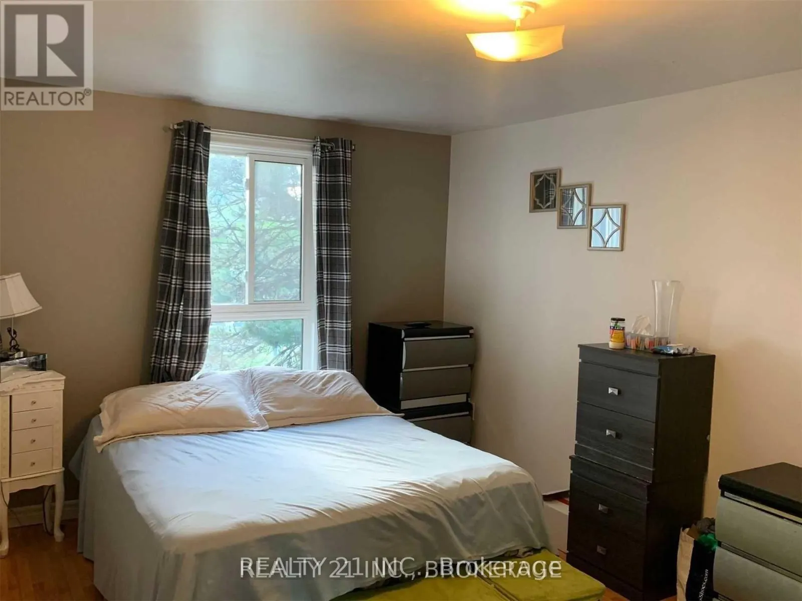 2045 - 100 MORNELLE COURT