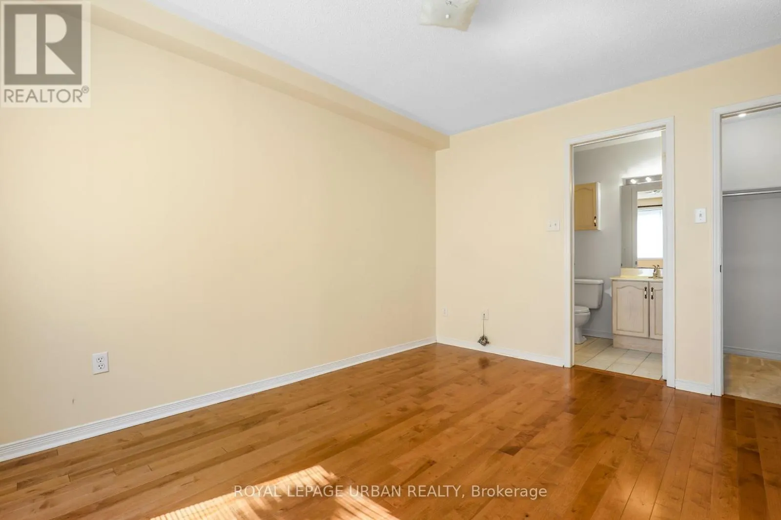 1015 - 28 ROSEBANK DRIVE