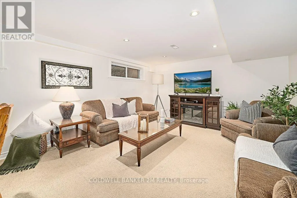 657 BALMORAL DRIVE