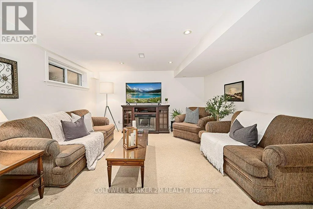 657 BALMORAL DRIVE