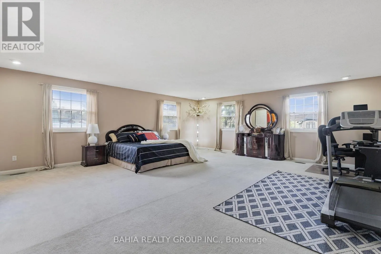 52 ORCHARD PARK DRIVE