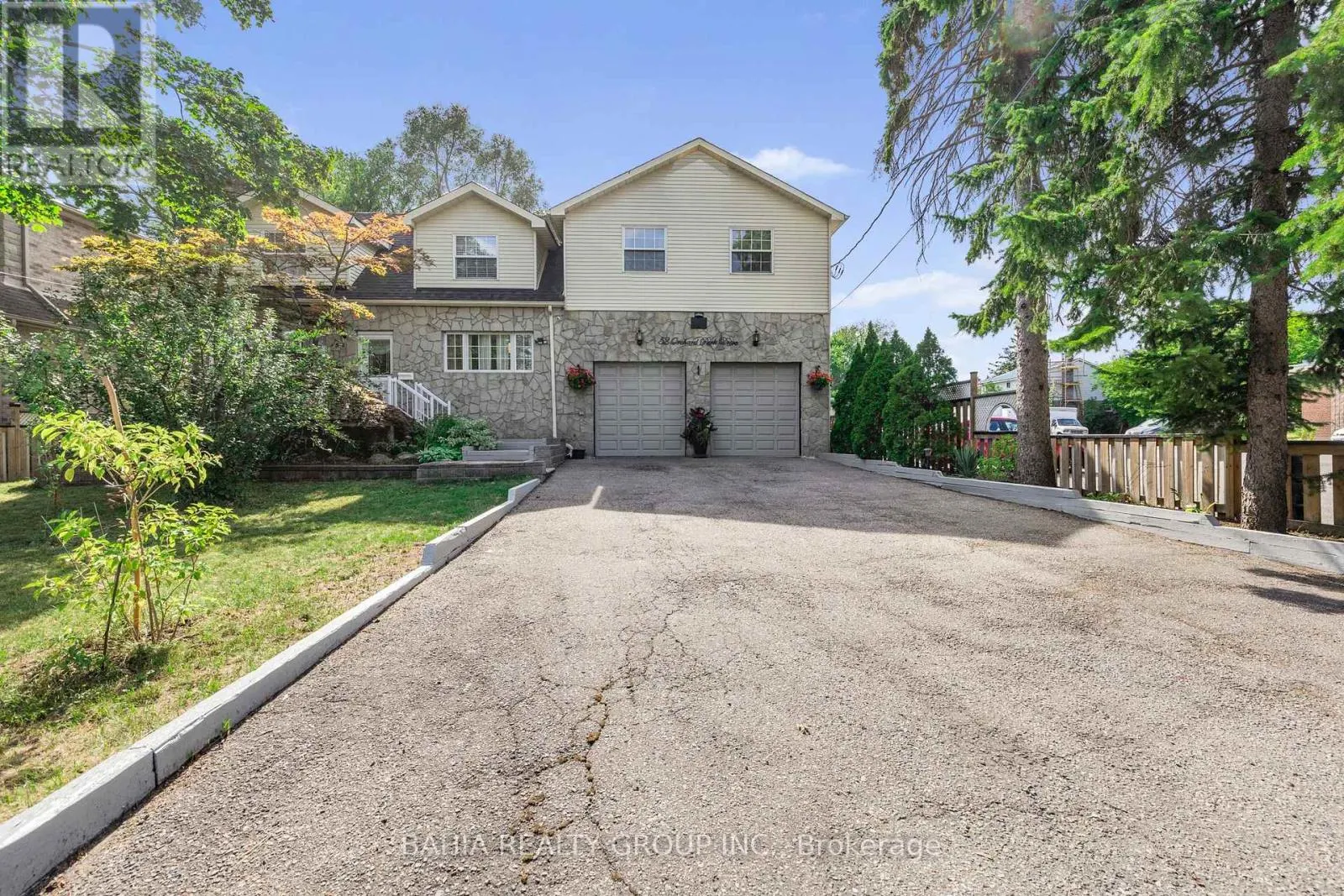 52 ORCHARD PARK DRIVE