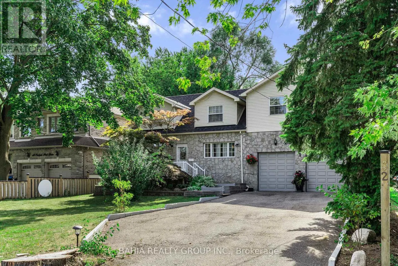 52 ORCHARD PARK DRIVE