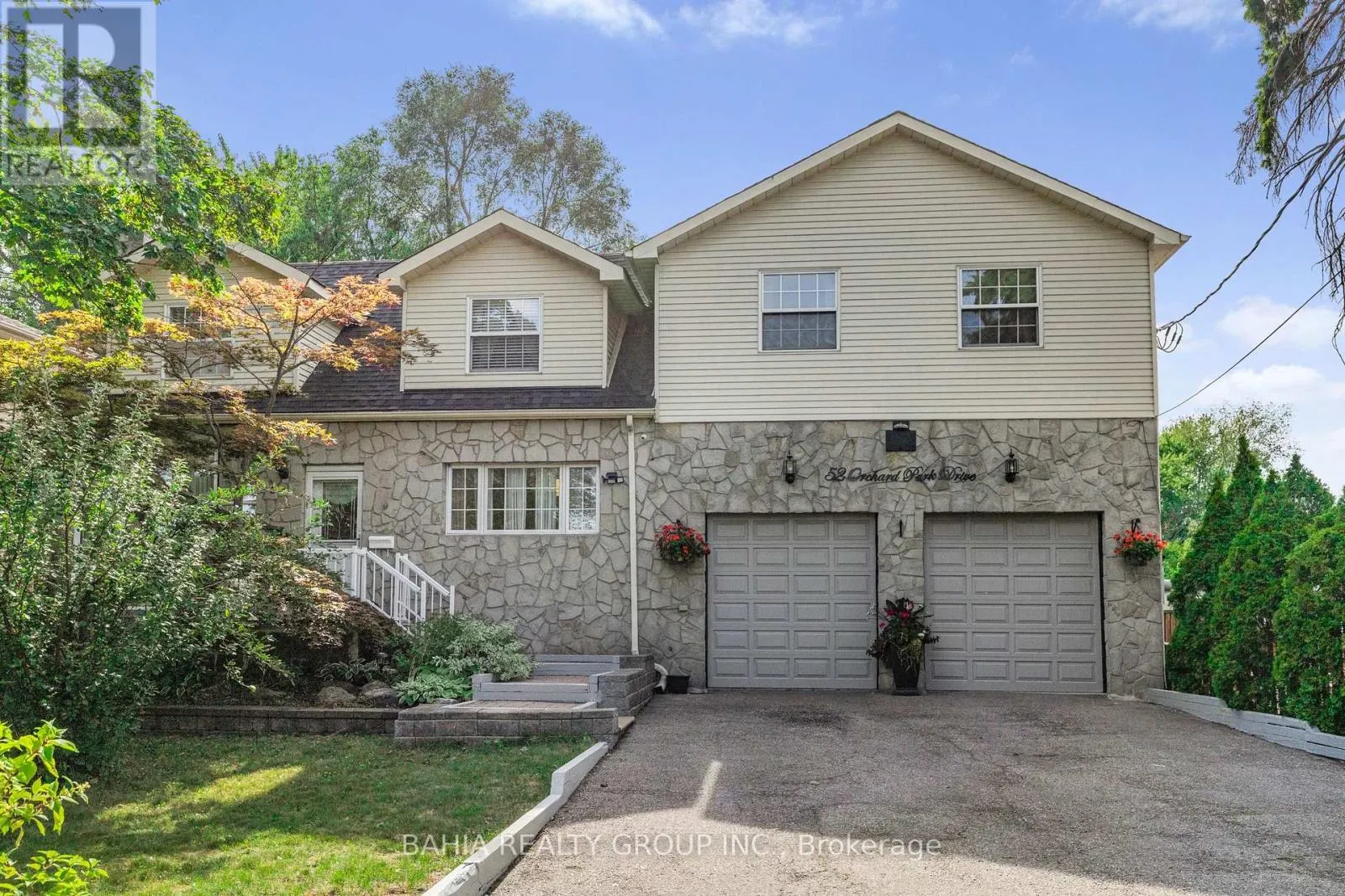 52 ORCHARD PARK DRIVE