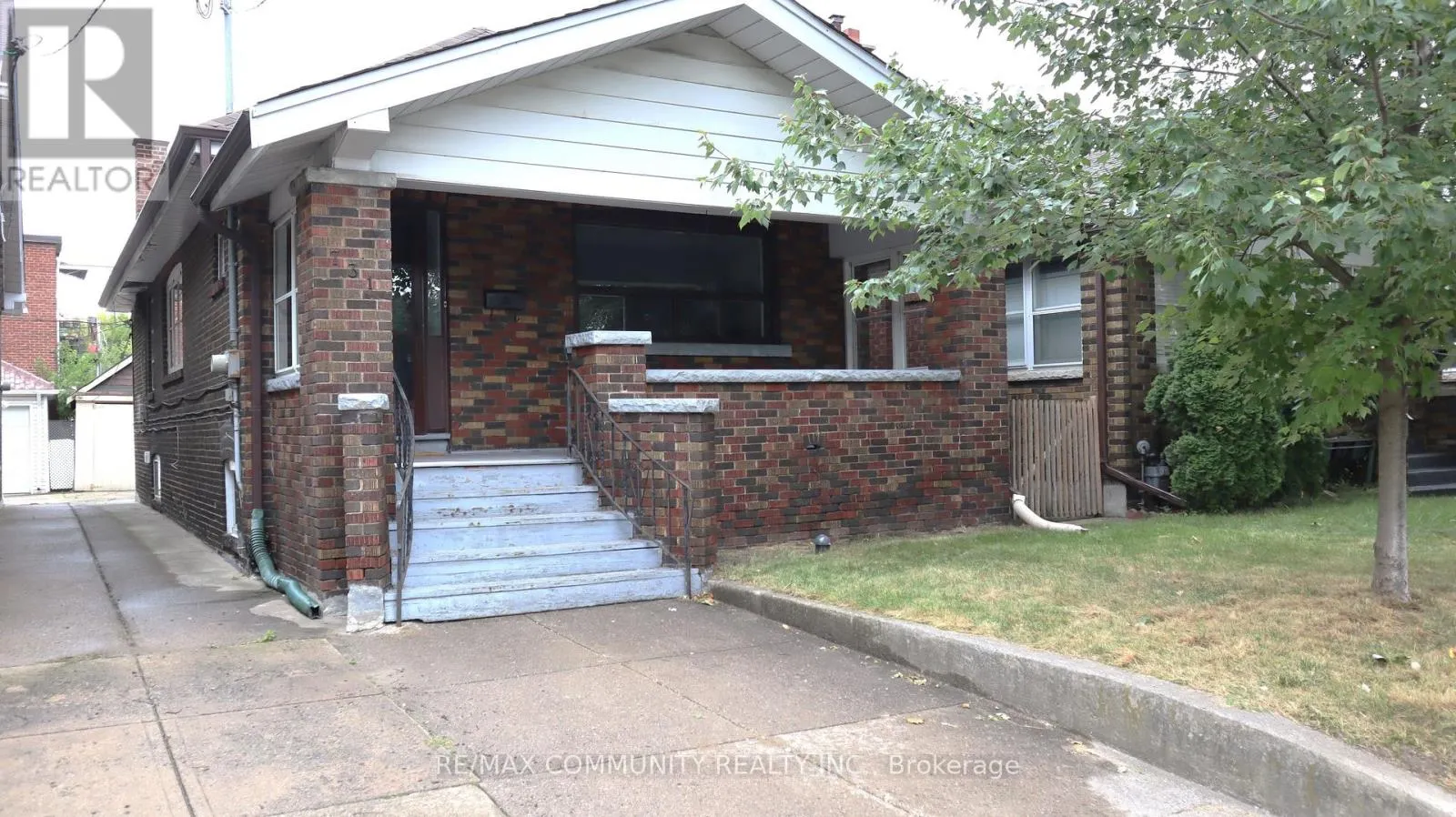 MAIN FL - 731 COXWELL AVENUE