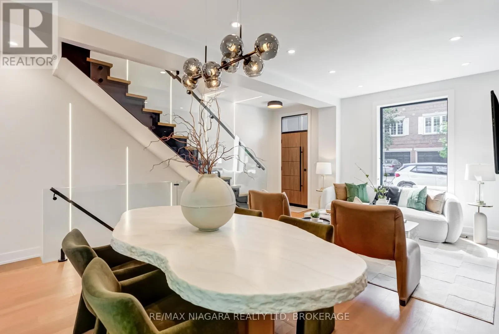 95 KIMBERLEY AVENUE
