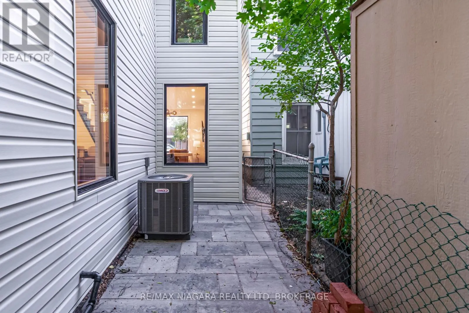 95 KIMBERLEY AVENUE