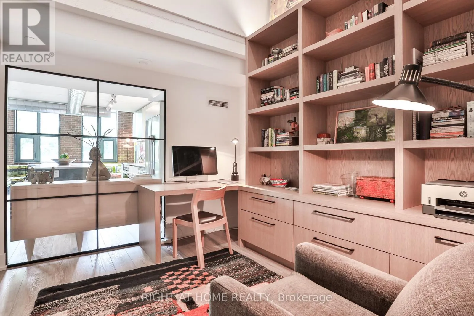 409 - 150 LOGAN AVENUE