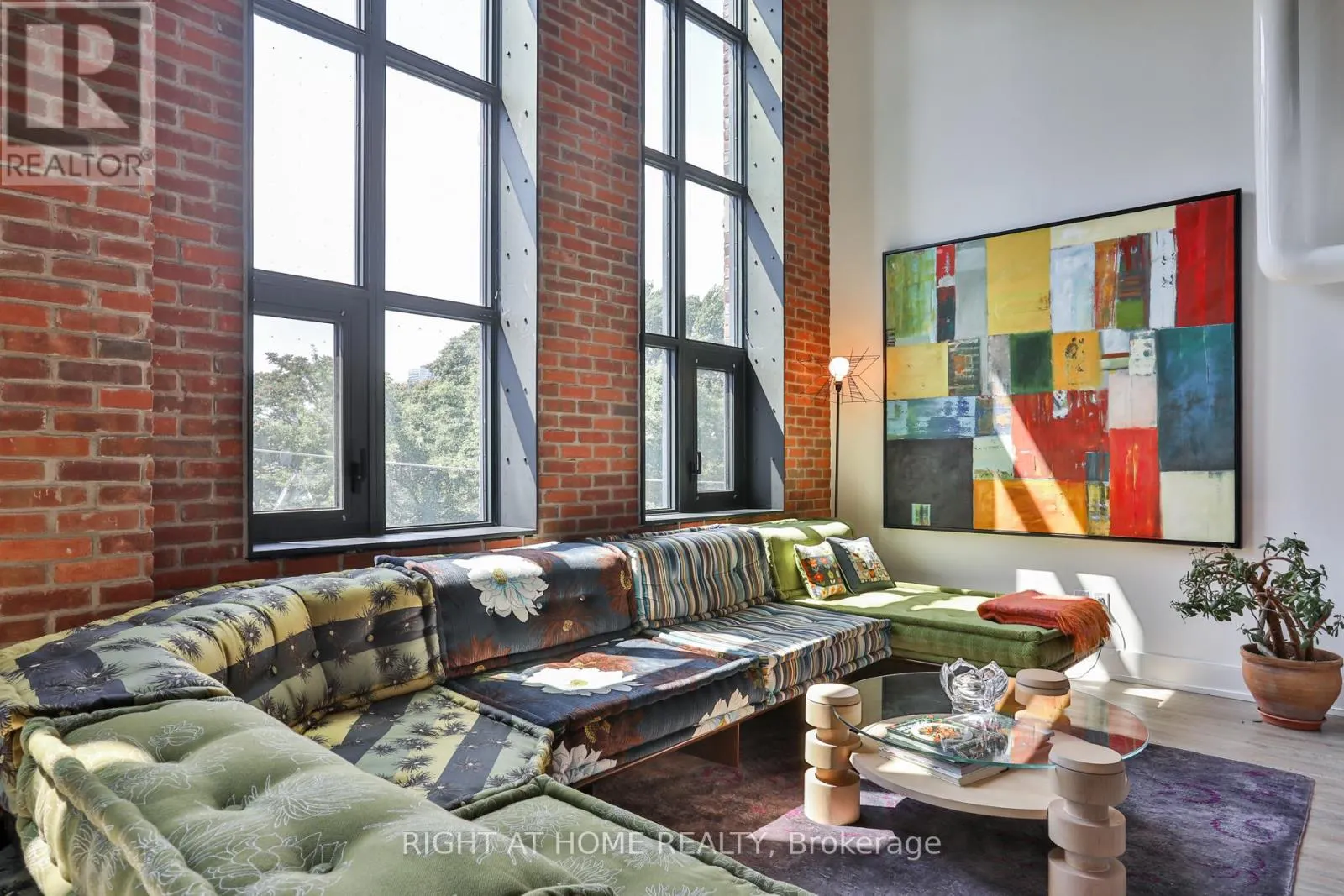 409 - 150 LOGAN AVENUE