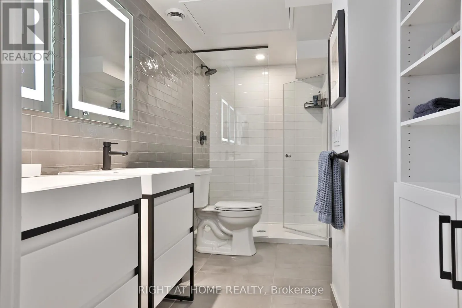 409 - 150 LOGAN AVENUE