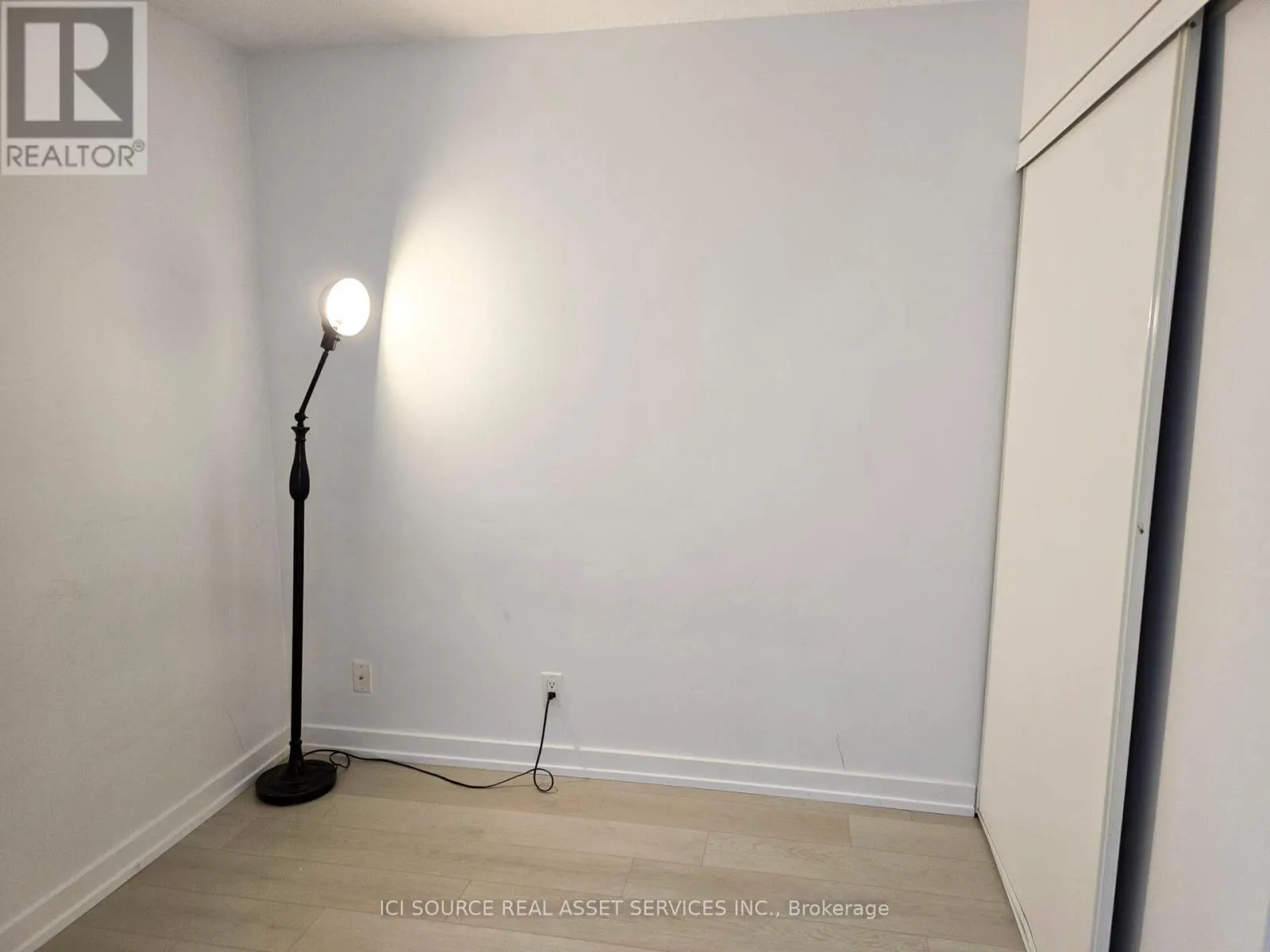 2808 - 36 LEE CENTRE DRIVE