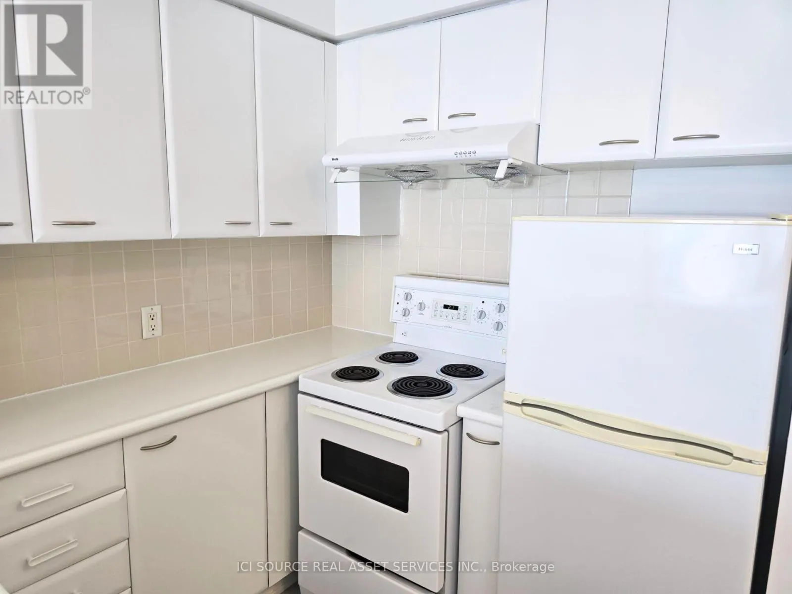 2808 - 36 LEE CENTRE DRIVE