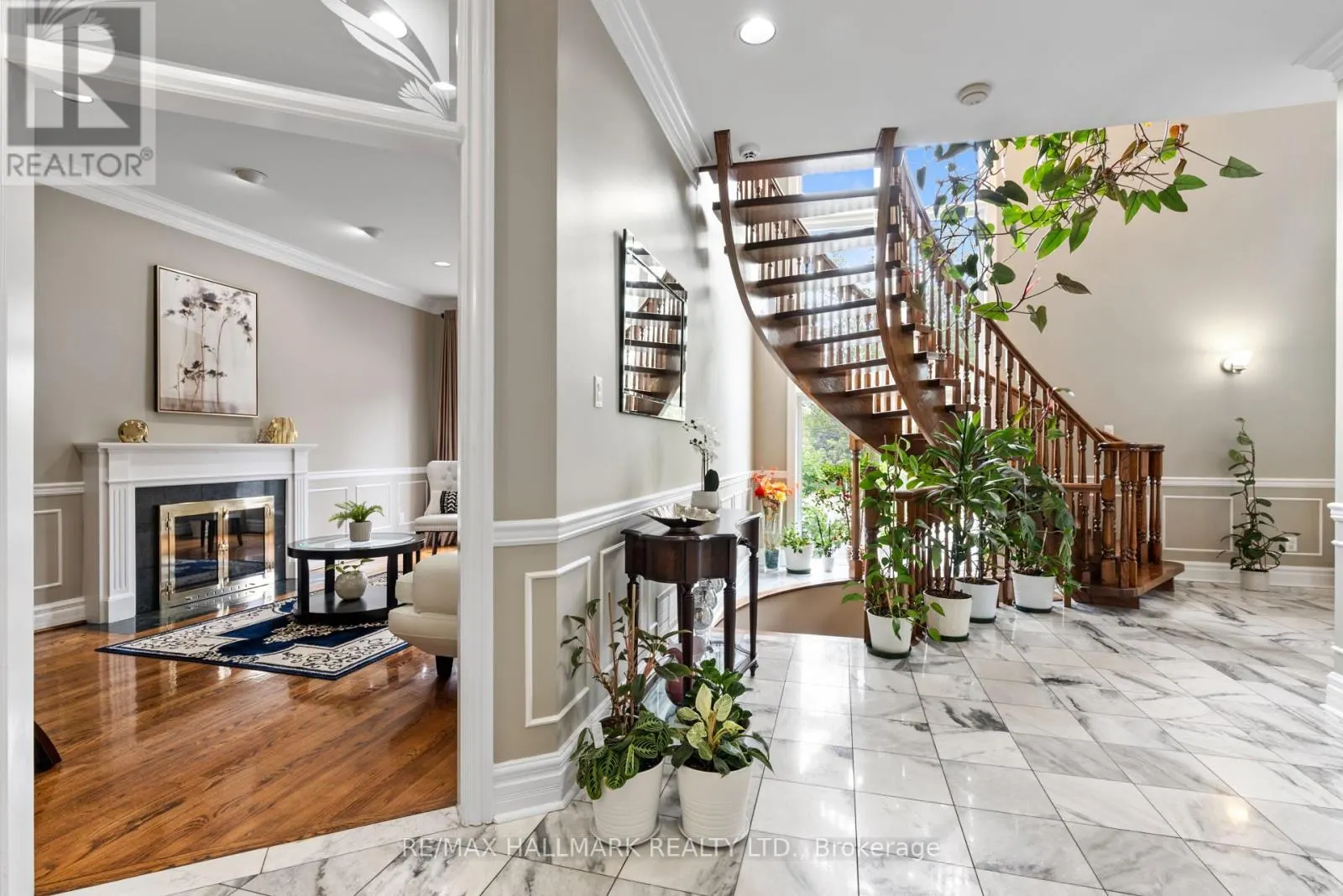 80 DUNSTALL CRESCENT