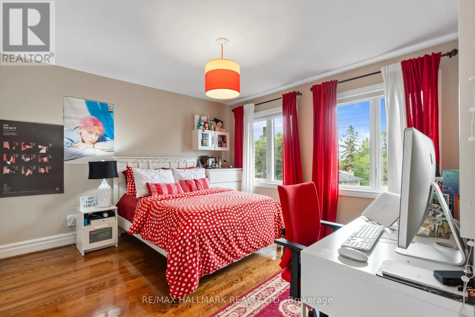 80 DUNSTALL CRESCENT