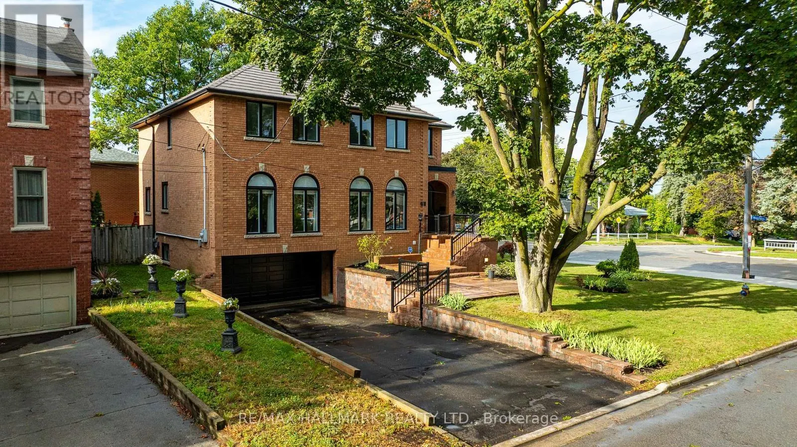 80 DUNSTALL CRESCENT