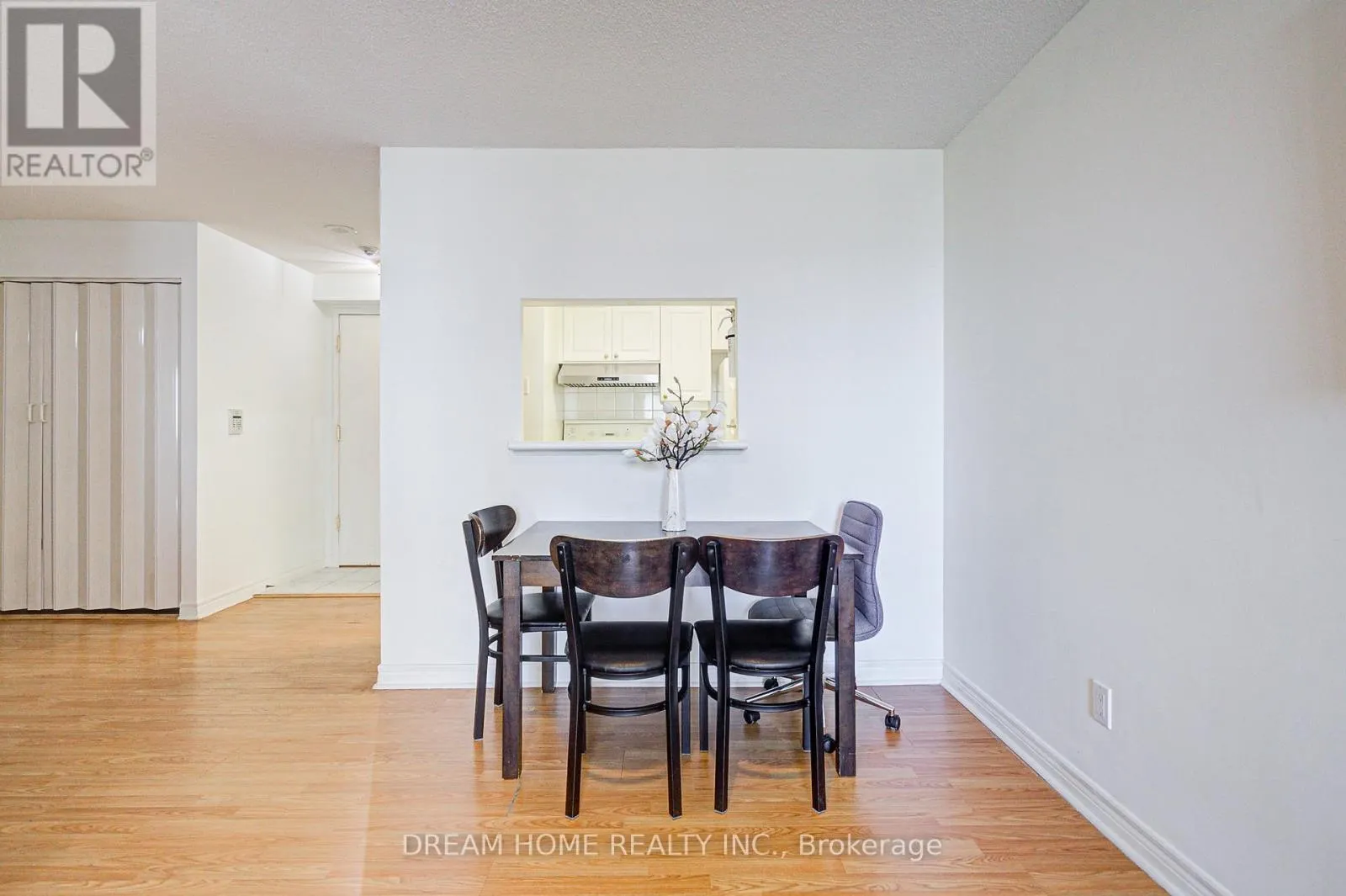 1531 - 68 CORPORATE DRIVE