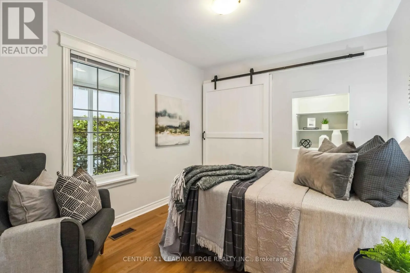 1801 APPLEVIEW ROAD