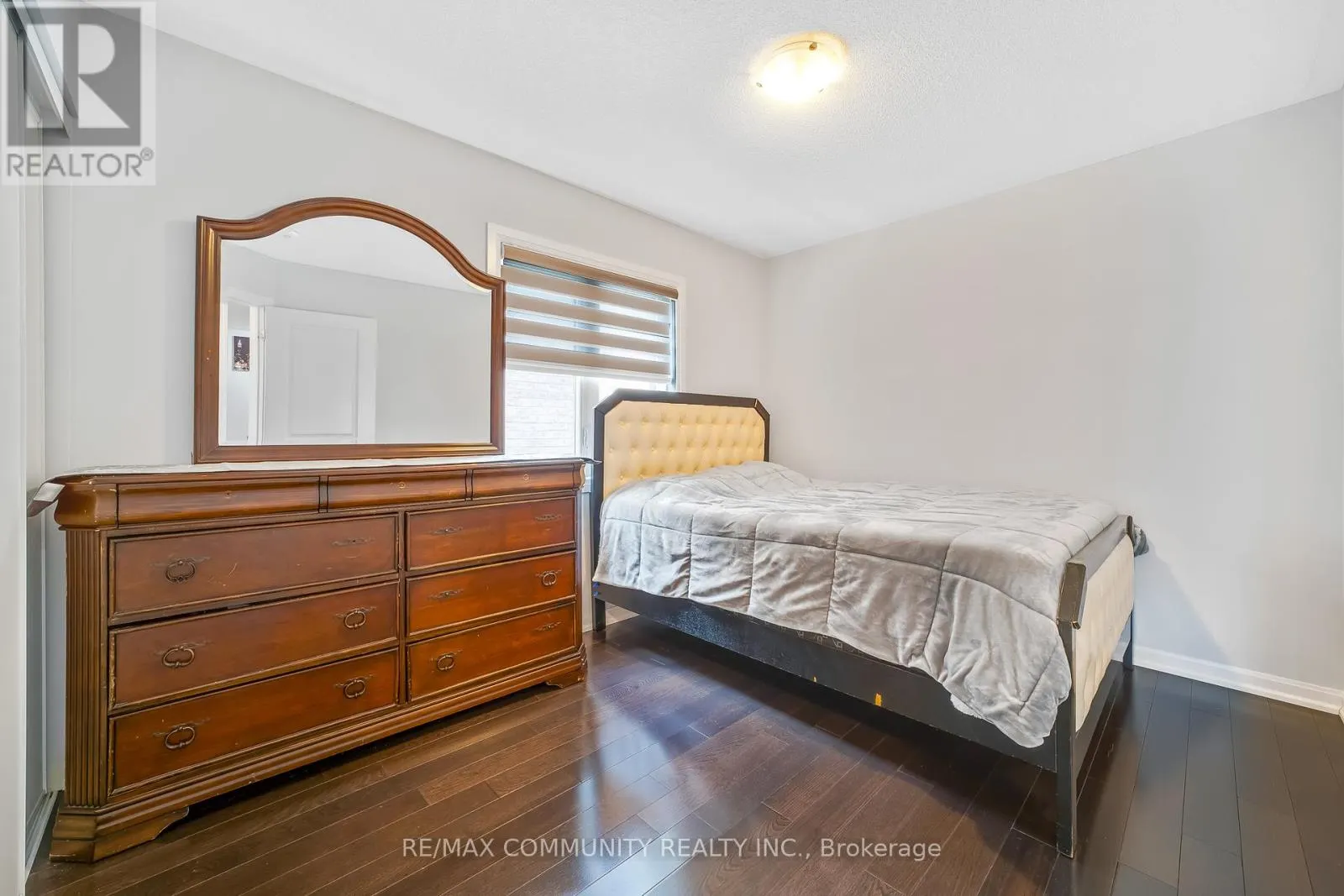 1064 CAMEO STREET