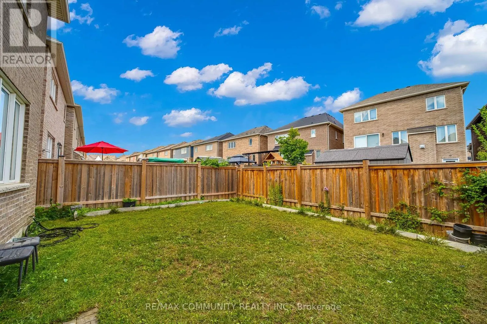1064 CAMEO STREET