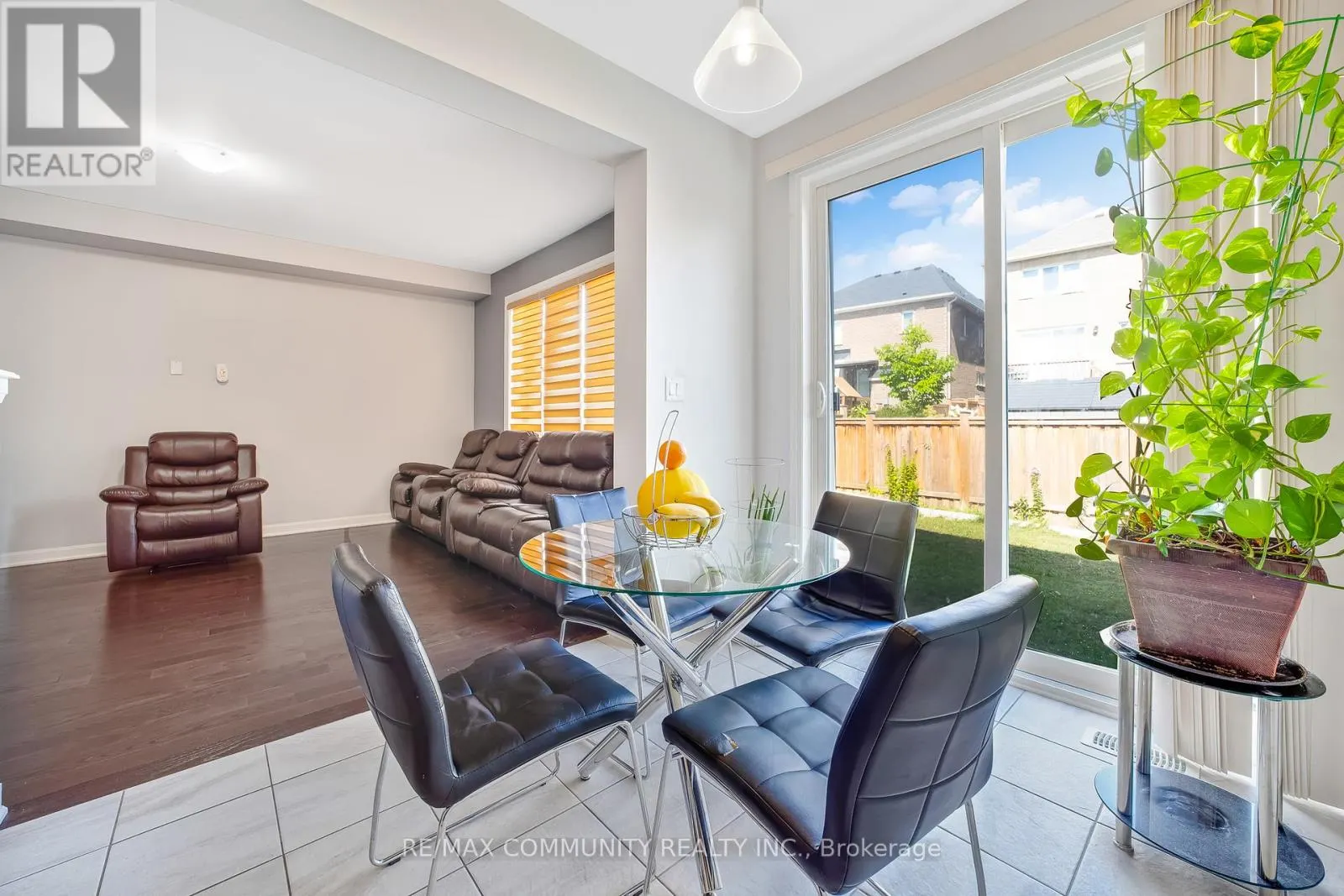 1064 CAMEO STREET