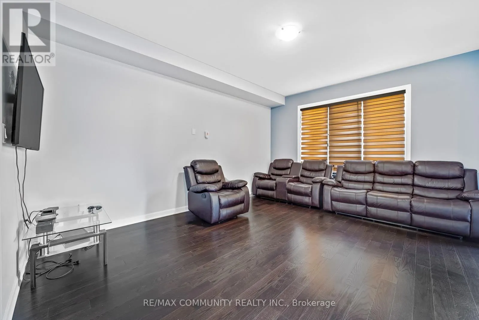 1064 CAMEO STREET