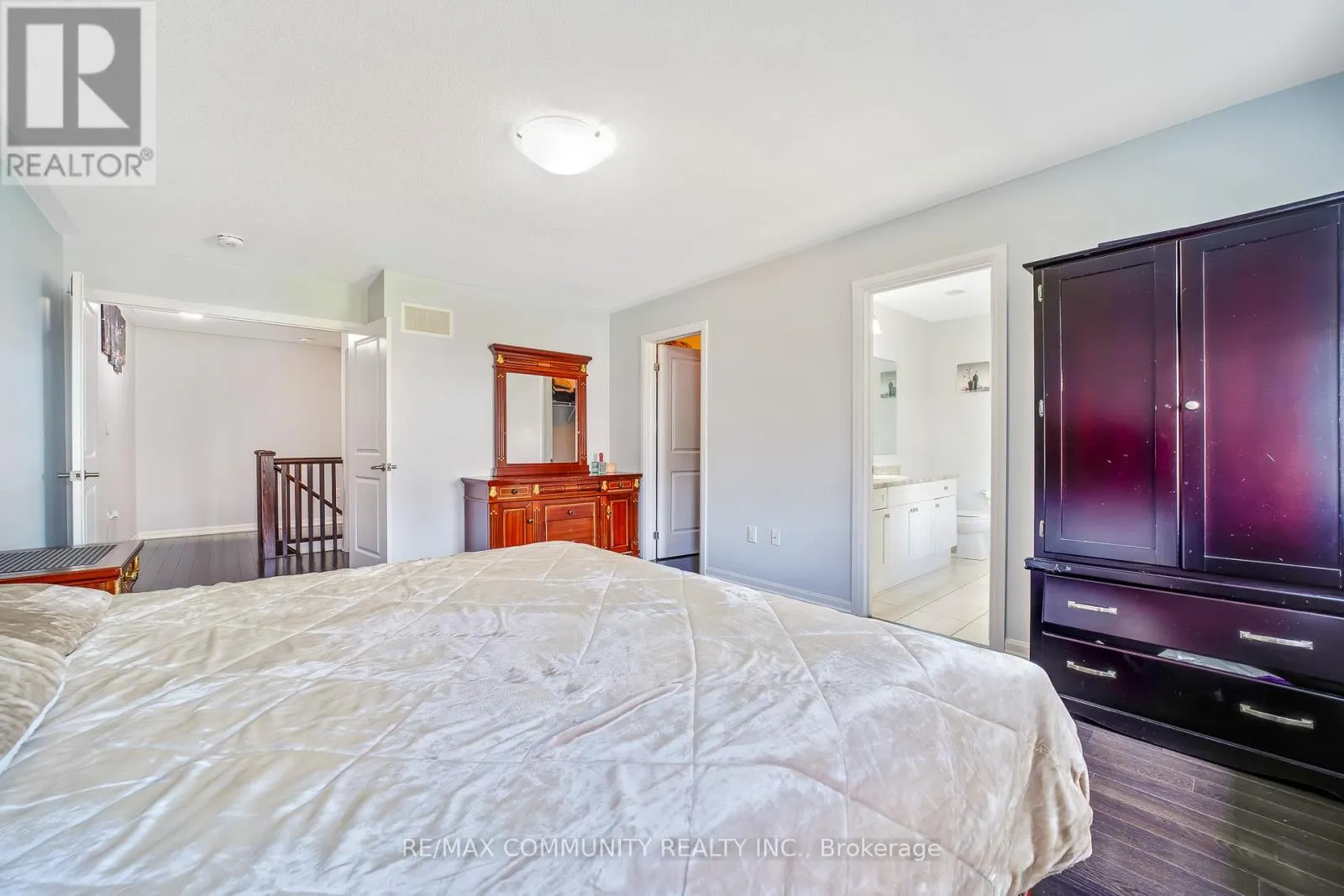 1064 CAMEO STREET