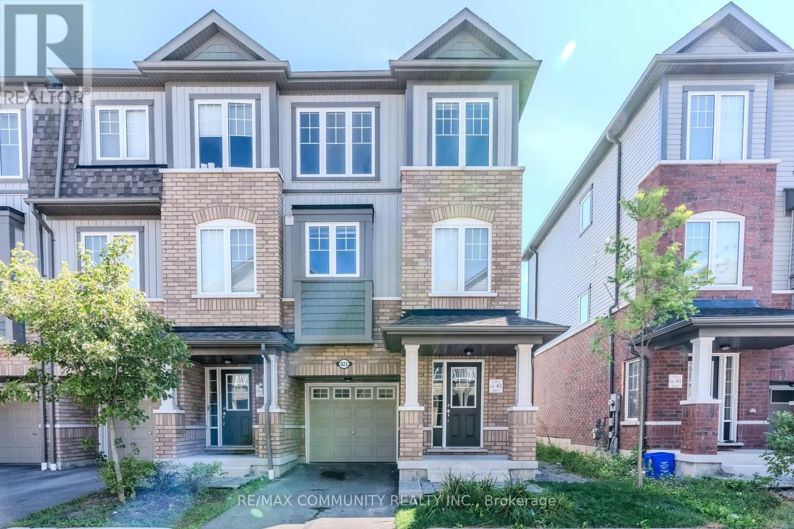 823 ATWATER PATH