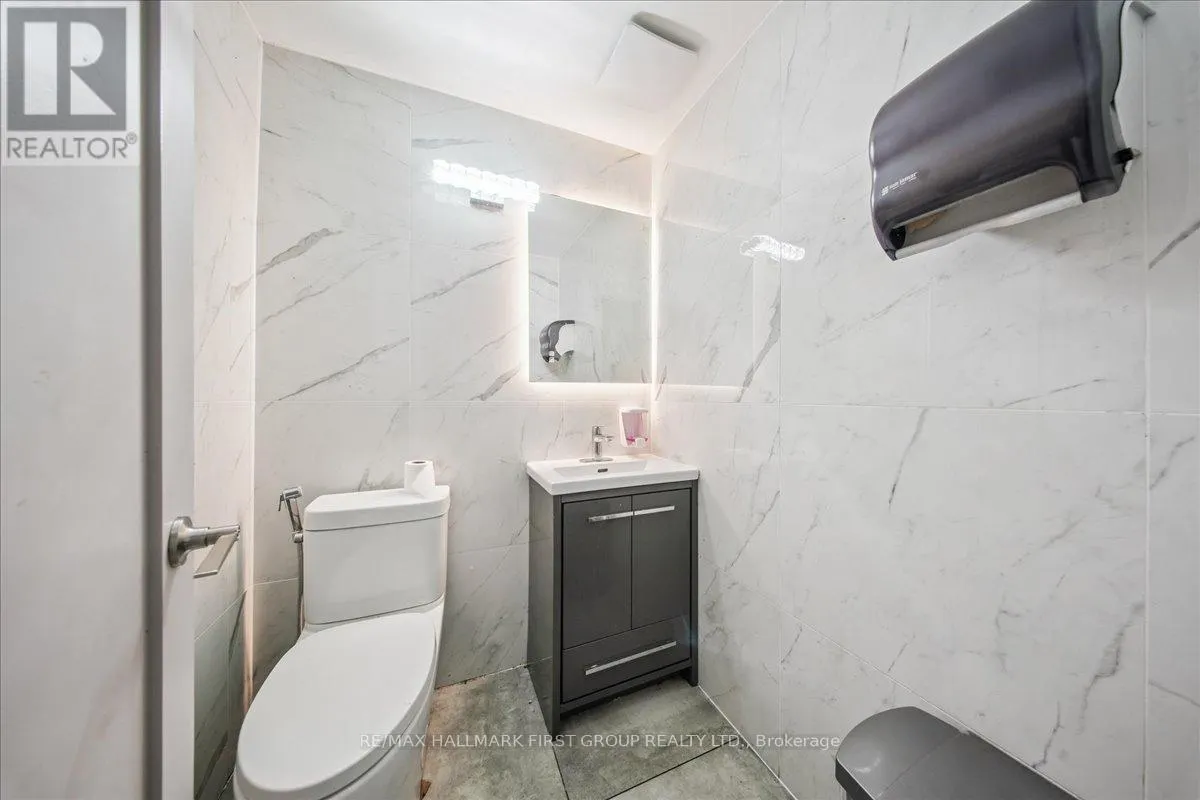 7 NASSAU STREET