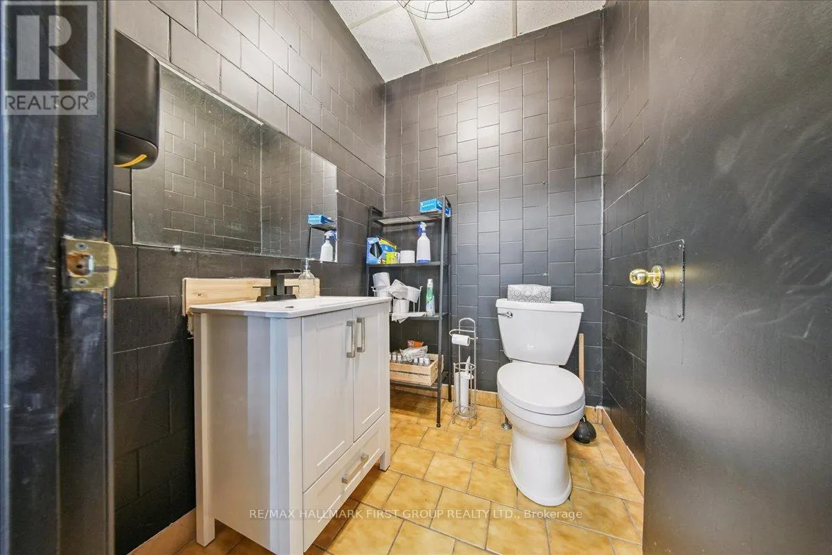 7 NASSAU STREET