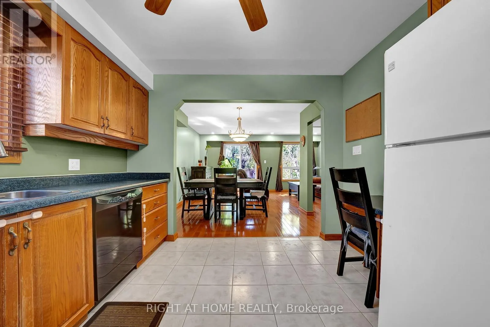7 HAILEY COURT