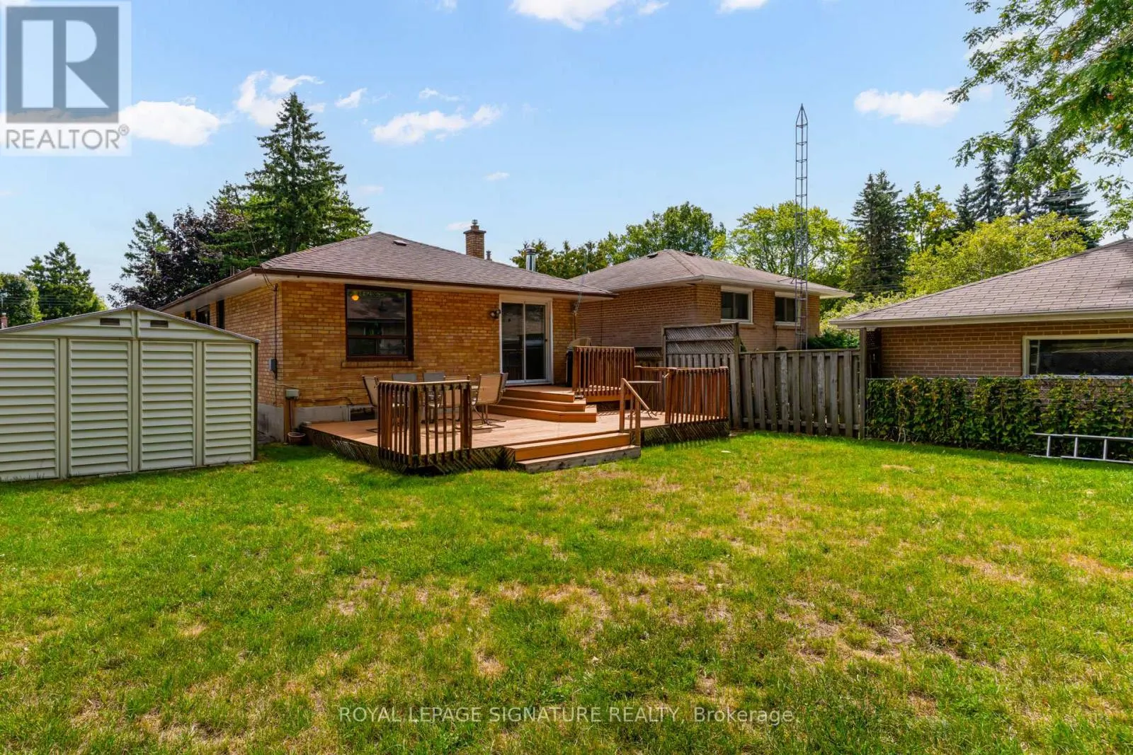 4 STILLBROOK COURT