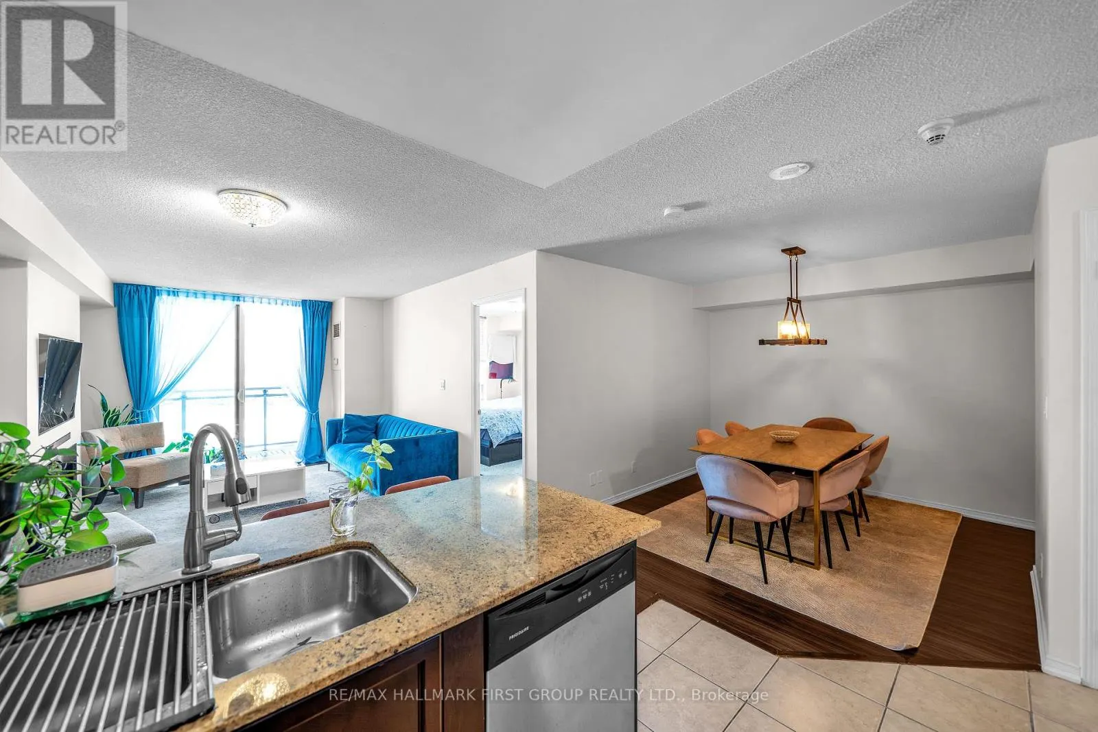15A - 6 ROSEBANK DRIVE