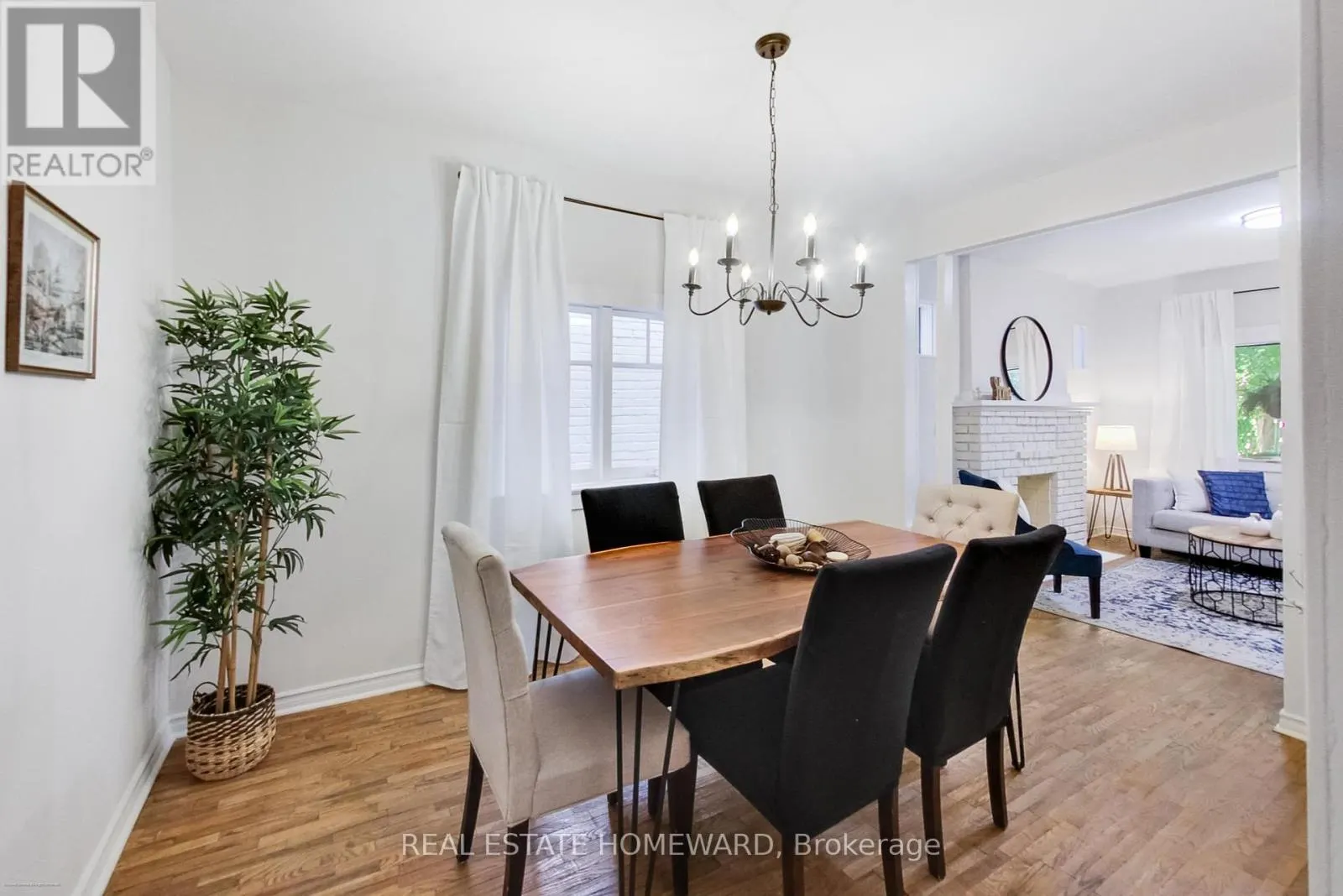 111 PARKMOUNT ROAD