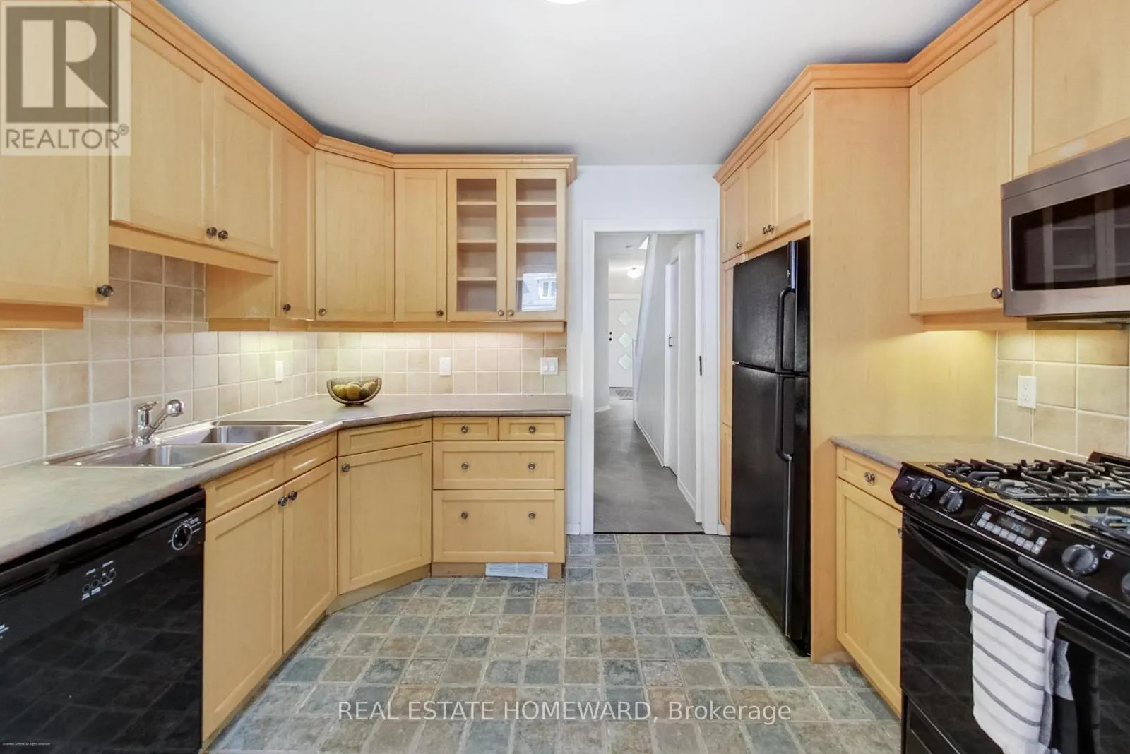 111 PARKMOUNT ROAD