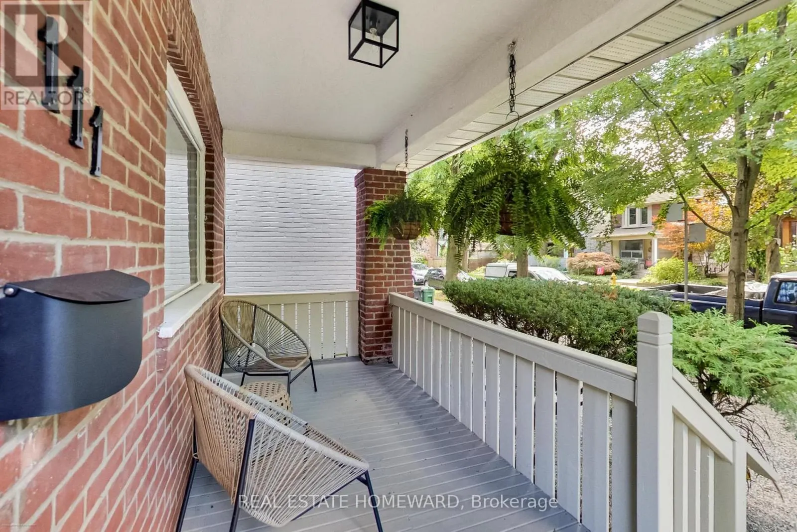 111 PARKMOUNT ROAD