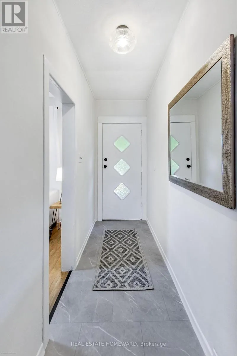 111 PARKMOUNT ROAD
