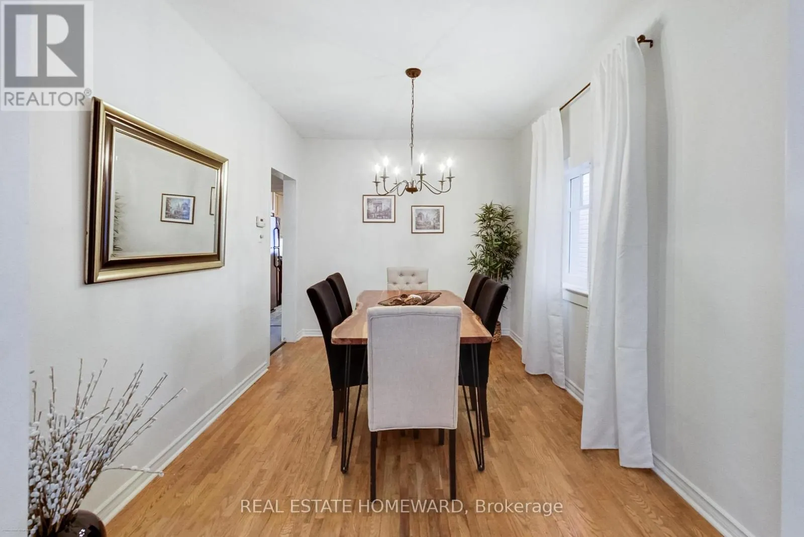 111 PARKMOUNT ROAD