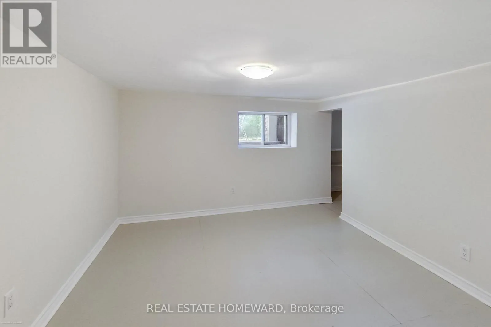 111 PARKMOUNT ROAD
