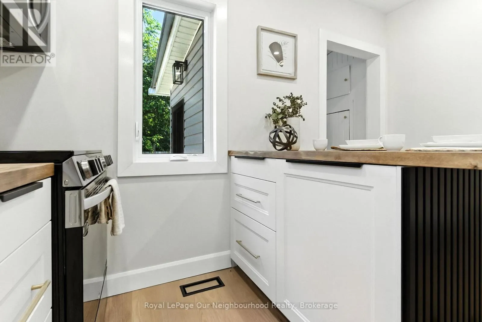 319 DIVISION STREET