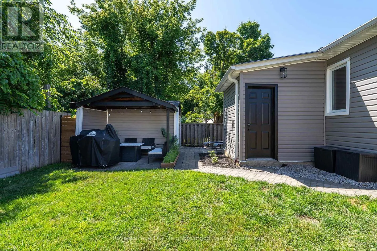 319 DIVISION STREET