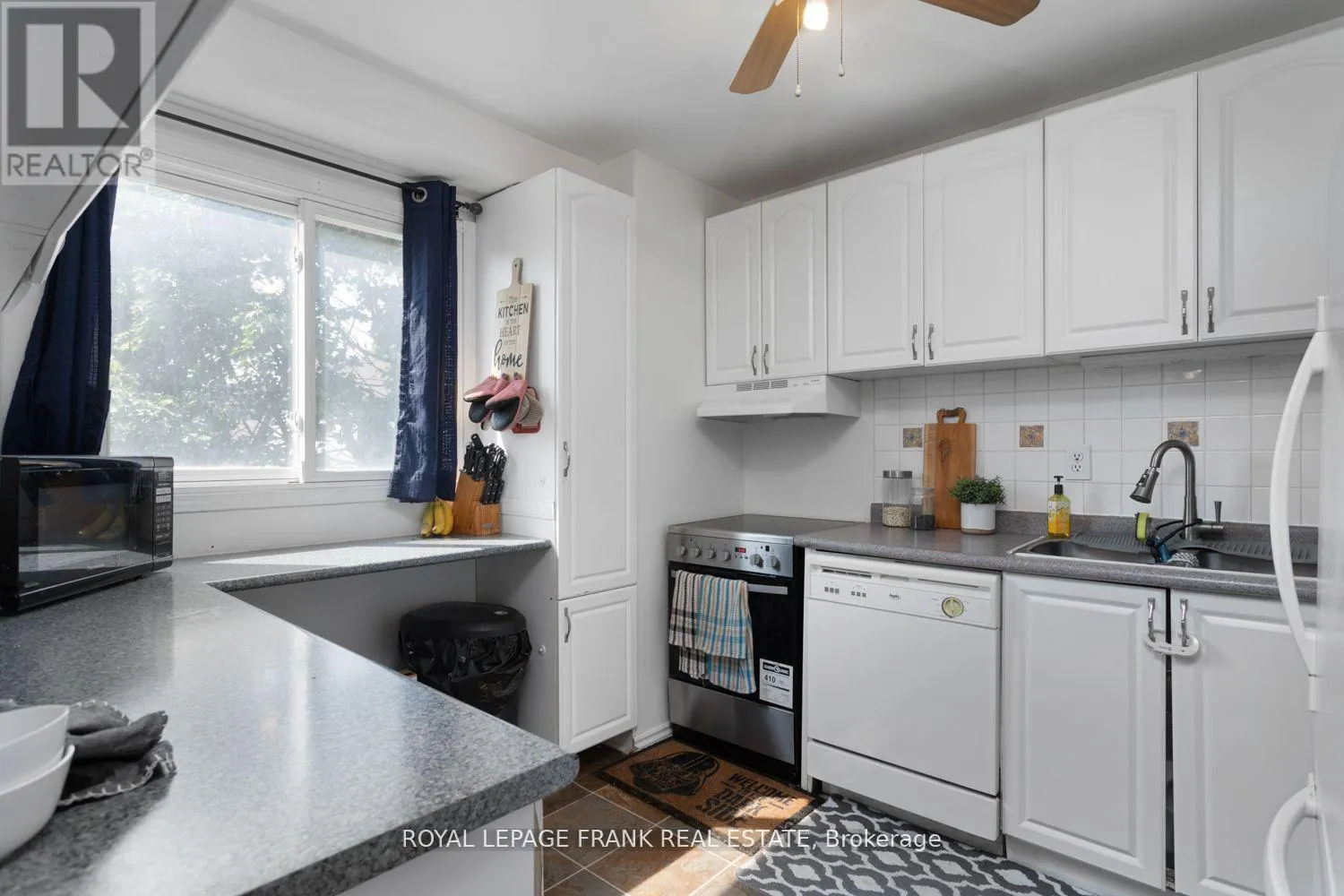 42 - 700 HARMONY ROAD N, #42